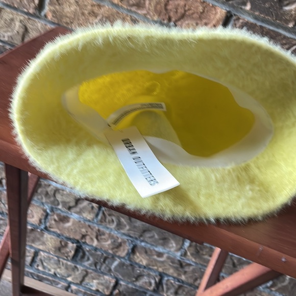 Fuzzy yellow hat so soft - Picture 3 of 3